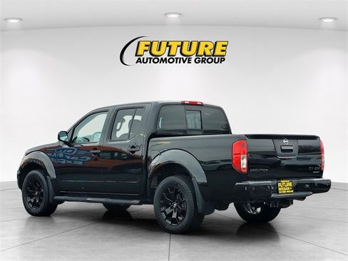 Used 2018 Nissan Frontier SV w/ Value Truck Package image 6