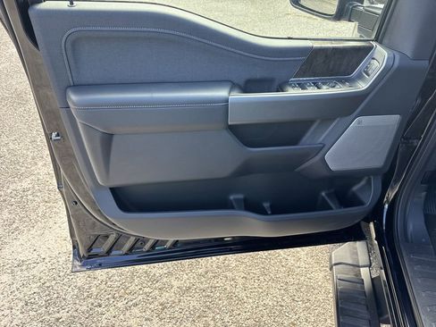 New 2026 Ford F250 Lariat w/ Black Appearance Package image 10