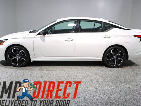 Used 2023 Nissan Altima 2.5 SR image 10