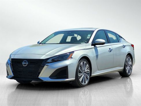 Used 2023 Nissan Altima 2.5 SL image 8