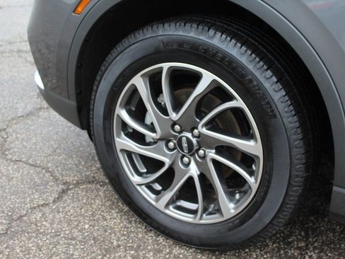 Used 2022 Lincoln Corsair FWD image 9