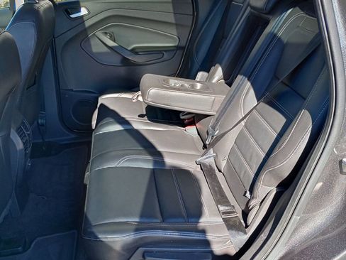 Used 2018 Ford Escape SEL image 18