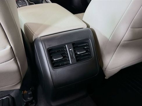 Used 2018 Honda Accord Touring image 31