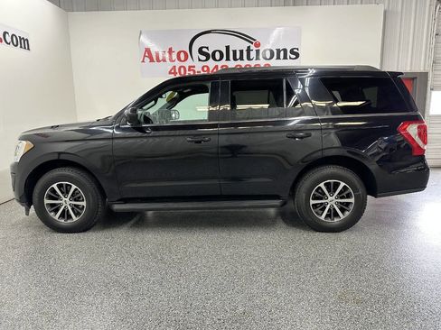 Used 2019 Ford Expedition XLT image 4