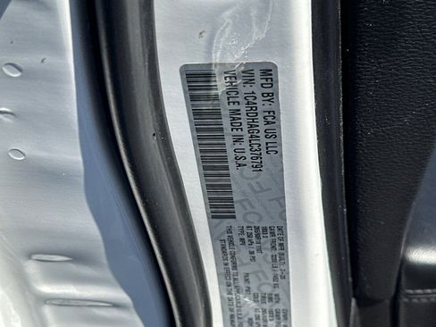 Used 2020 Dodge Durango SXT w/ 3rd Row Seating Group RWD image 26