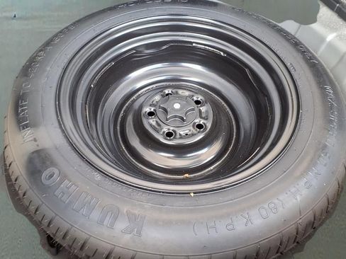 Used 2020 Nissan Rogue SV image 32