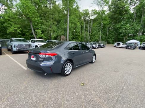 Used 2023 Toyota Corolla LE FWD image 11