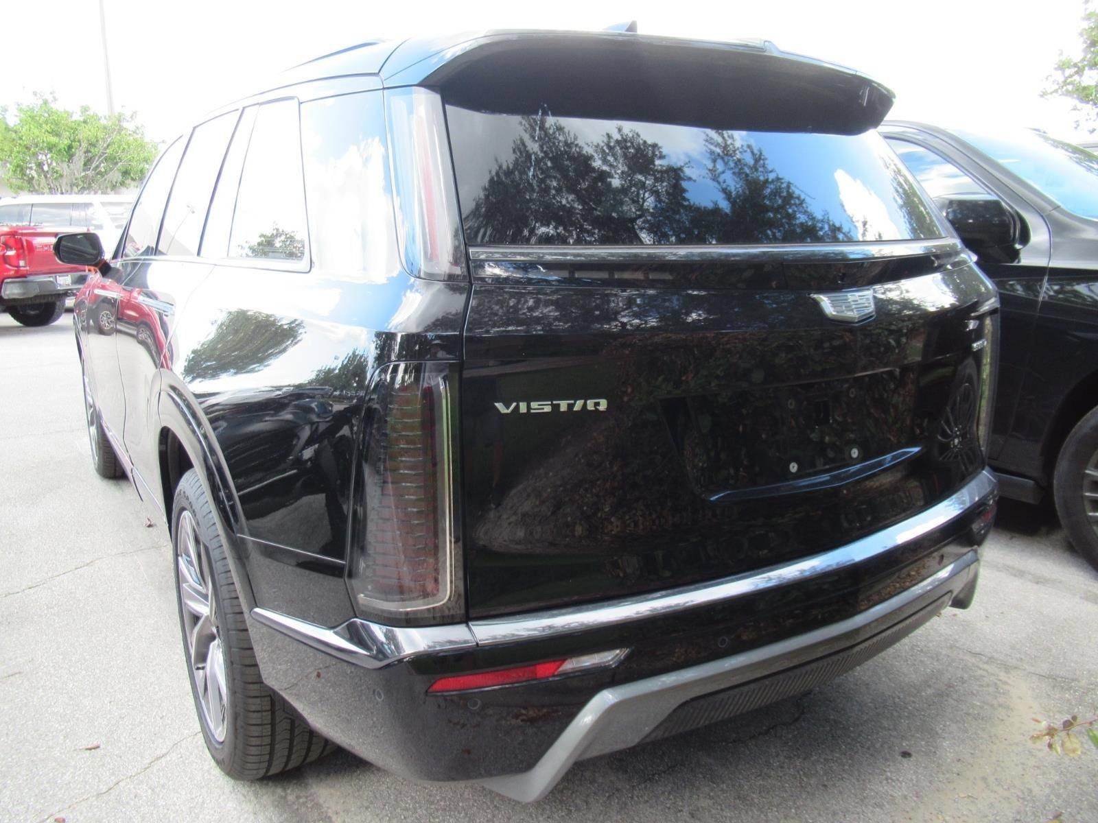 Used 2026 Cadillac Vistiq Sport w/ LPO, Floor Liner Package AWD/4WD image 6