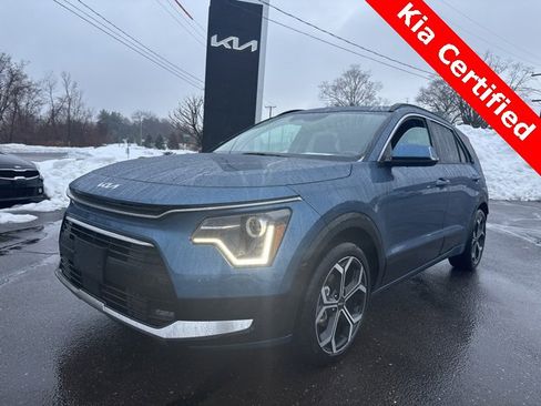 Certified 2025 Kia Niro EX Touring image 1