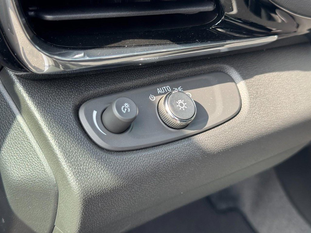 New 2026 Buick Envista Avenir FWD image 12