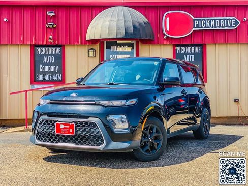 Used 2020 Kia Soul S image 2