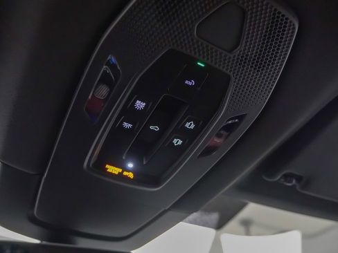 New 2025 Porsche Macan 4S Electric image 29