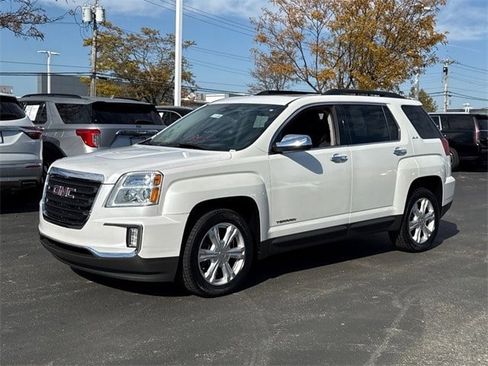 Used 2016 GMC Terrain SLE w/ Technology Package image 2