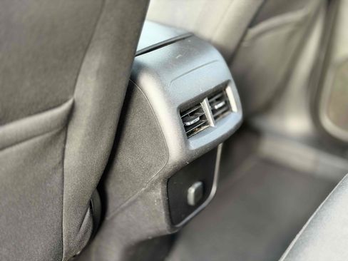 Used 2018 Chevrolet Equinox LS FWD image 19