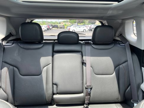 Used 2022 Jeep Compass Limited w/ Sun and Sound Group AWD/4WD image 56