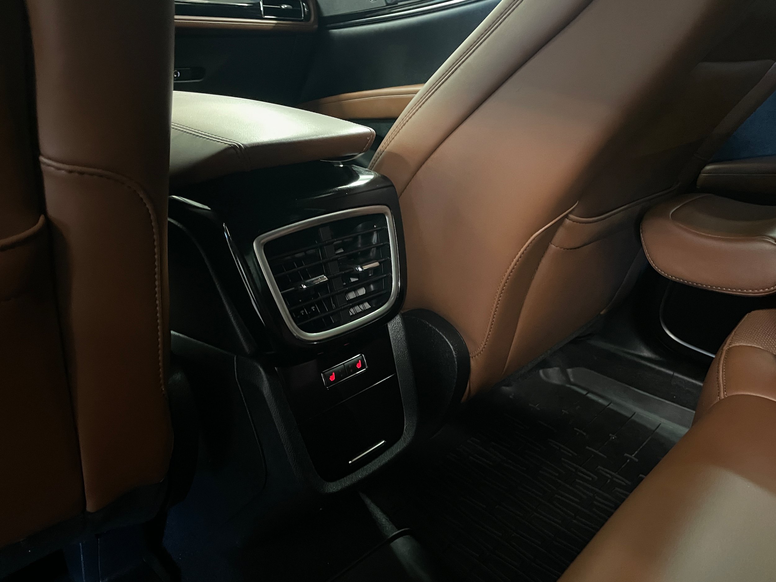 Used 2023 Lincoln Nautilus Reserve AWD/4WD image 23