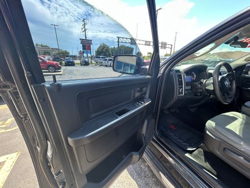 Used 2015 RAM 1500 Express AWD/4WD image 7