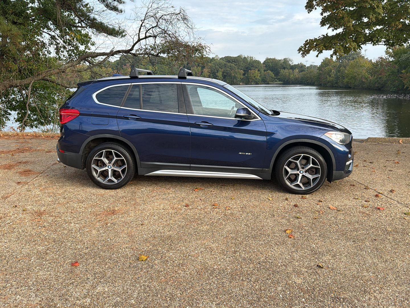 Used 2017 BMW X1 xDrive28i AWD/4WD image 3