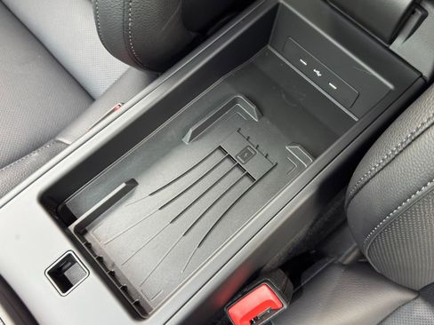 Used 2025 Porsche 911 Carrera image 36