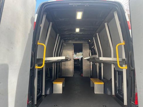 Used 2019 Mercedes-Benz Sprinter 170 image 8