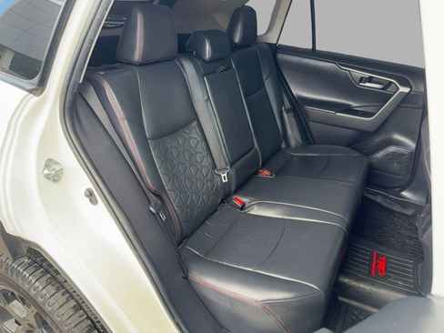 Used 2020 Toyota RAV4 TRD Off-Road image 28
