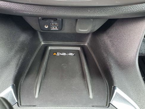 Used 2023 Chevrolet Traverse Premier AWD/4WD image 20