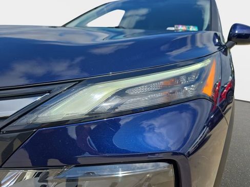 Used 2025 Nissan Rogue SV FWD image 33
