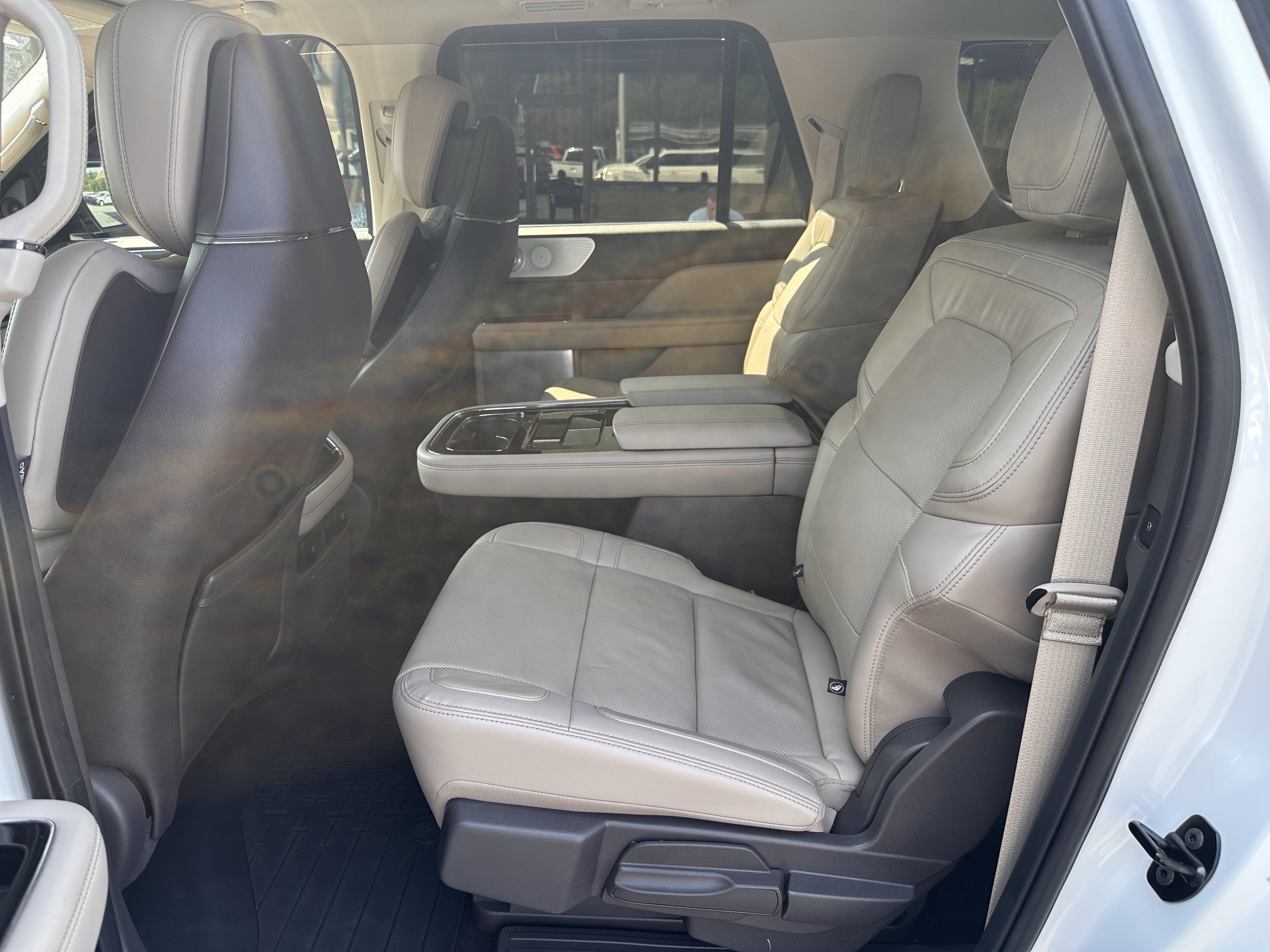 Used 2024 Lincoln Navigator L Reserve AWD/4WD image 13