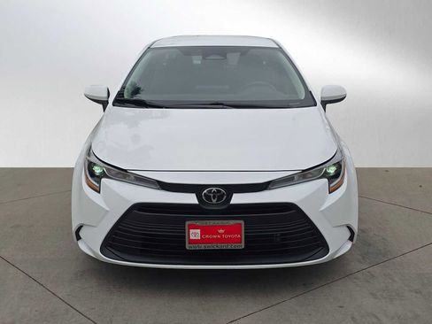 Used 2025 Toyota Corolla LE FWD image 8