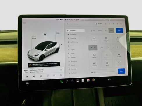 Used 2021 Tesla Model Y Long Range AWD/4WD image 19