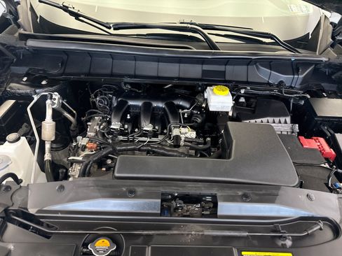 Used 2025 Nissan Pathfinder SV AWD/4WD image 30