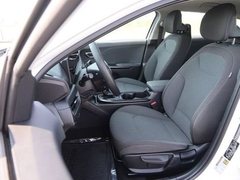 Used 2025 Kia K4 FWD image 8