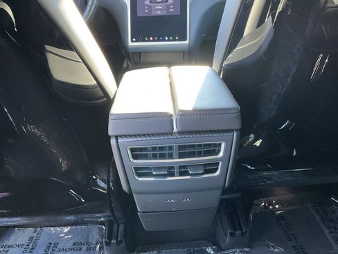 Used 2016 Tesla Model X 90D image 37