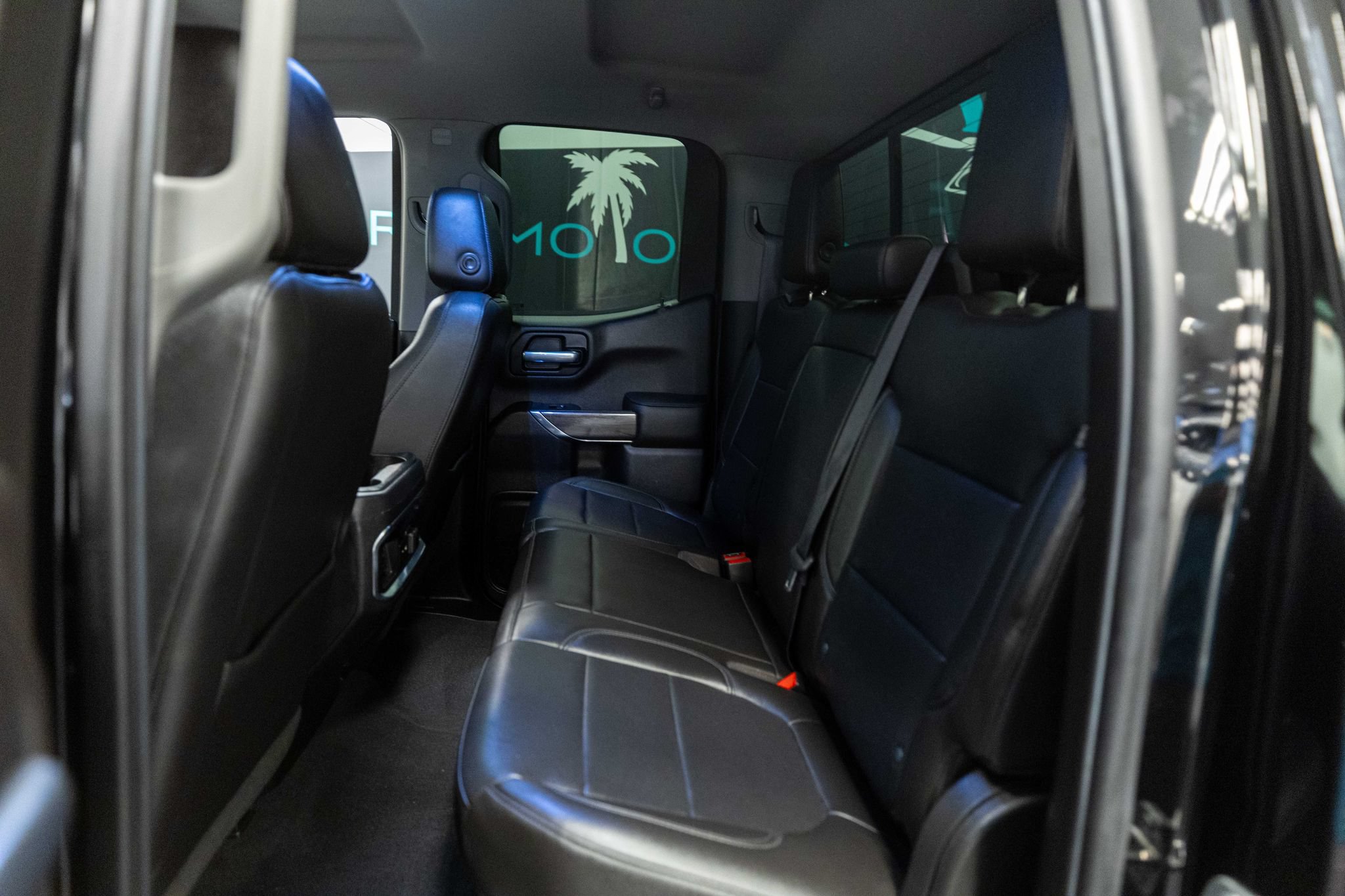 Used 2019 Chevrolet Silverado 1500 LTZ w/ LTZ Plus Package AWD/4WD image 15