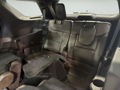 Used 2023 Ford Explorer King Ranch RWD image 12