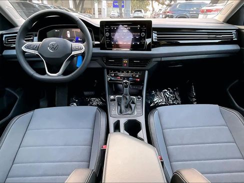 New 2026 Volkswagen Jetta SE image 5