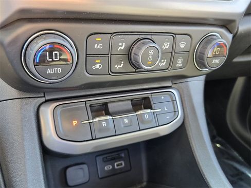Used 2023 GMC Acadia AT4 w/ Technology Package image 18