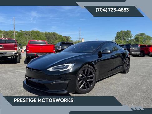 Used 2021 Tesla Model S Plaid image 1