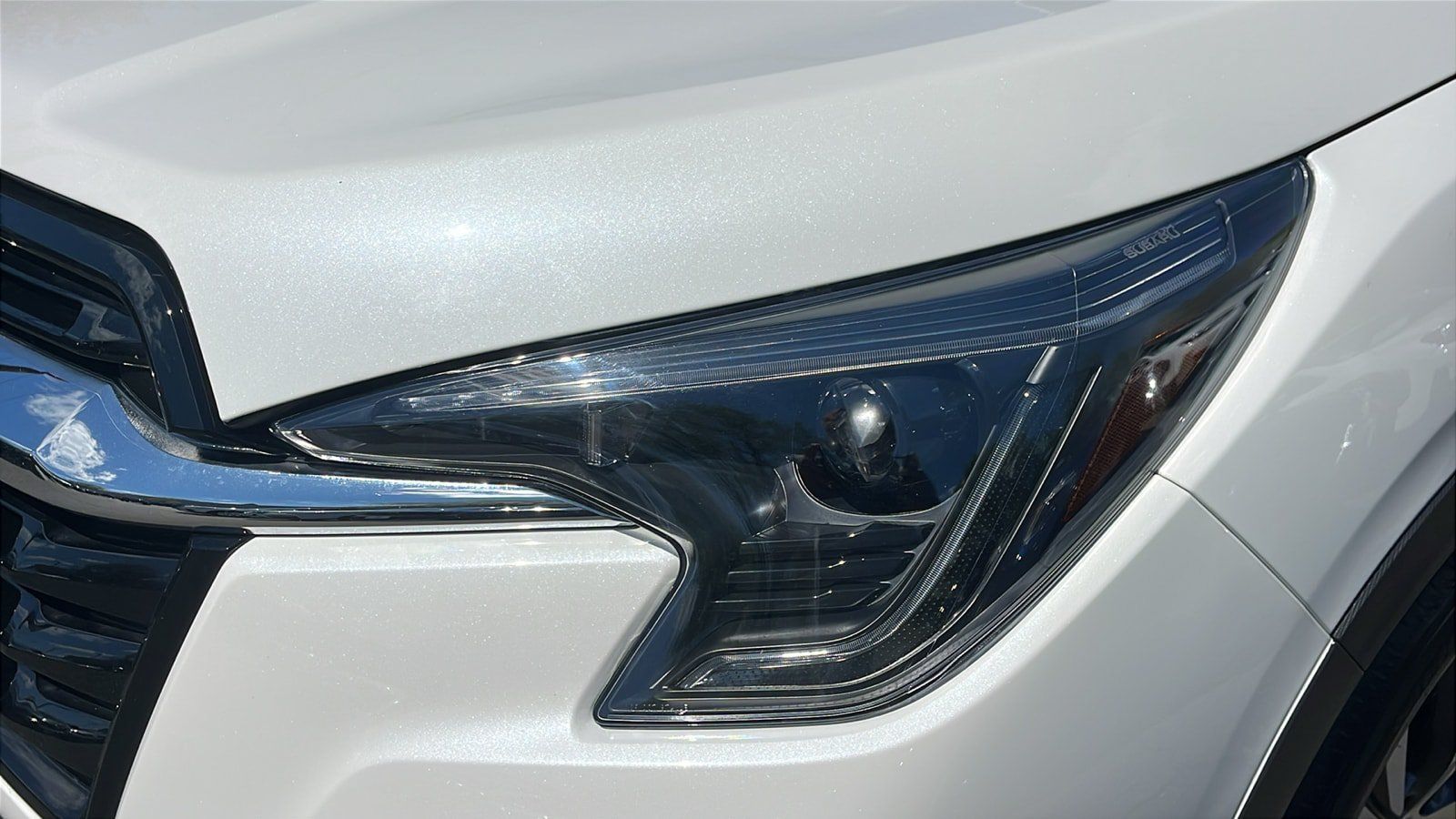 Certified 2025 Subaru Ascent Premium AWD/4WD image 8