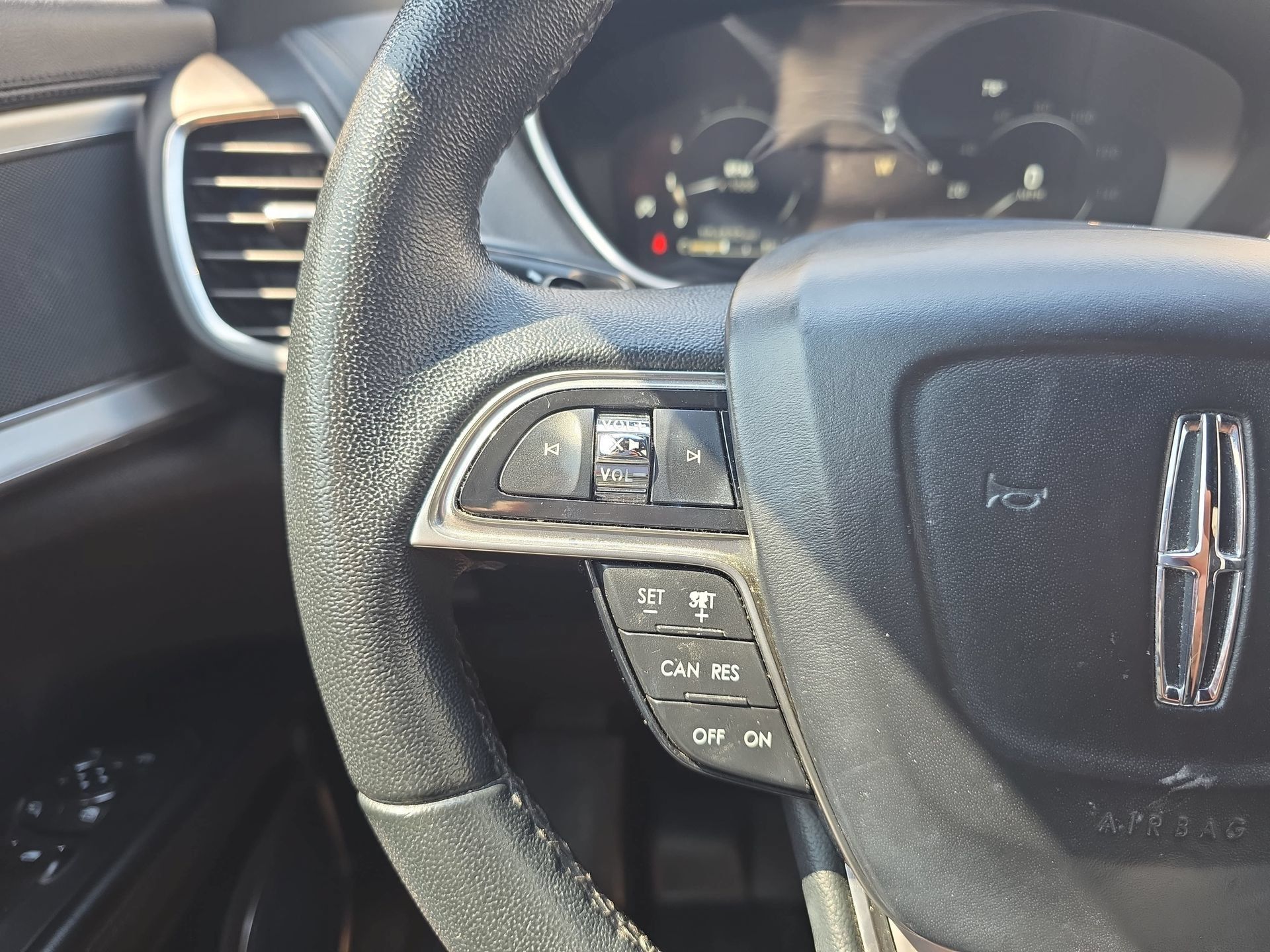 Used 2019 Lincoln Nautilus FWD image 18