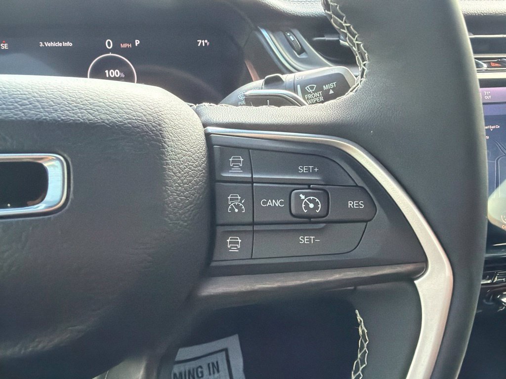 Used 2024 Jeep Grand Cherokee L Limited AWD/4WD image 29