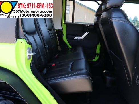 Used 2013 Jeep Wrangler Unlimited Rubicon w/ Connectivity Group AWD/4WD image 17