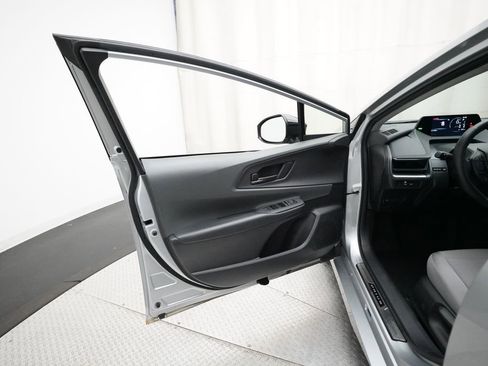 Used 2023 Toyota Prius LE image 27