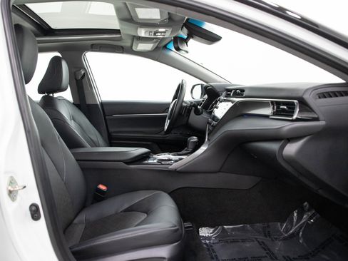 Used 2019 Toyota Camry XSE w/ Driver Assist Package FWD image 11
