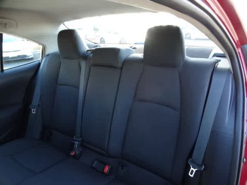 Used 2025 Toyota Corolla LE image 20