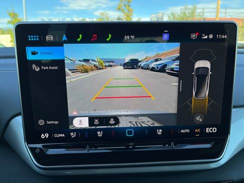 New 2025 Volkswagen ID.4 Pro S image 14