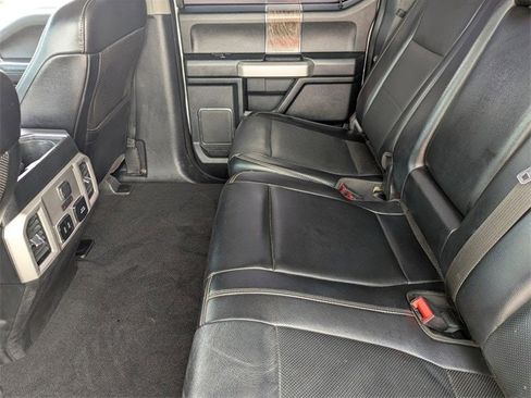 Used 2019 Ford F350 Lariat image 28