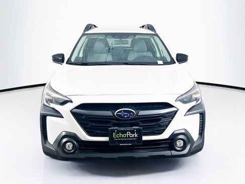Used 2023 Subaru Outback Premium AWD/4WD image 2