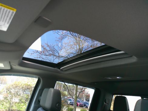 Used 2024 Chevrolet Silverado 1500 LTZ w/ LTZ Premium Package image 29