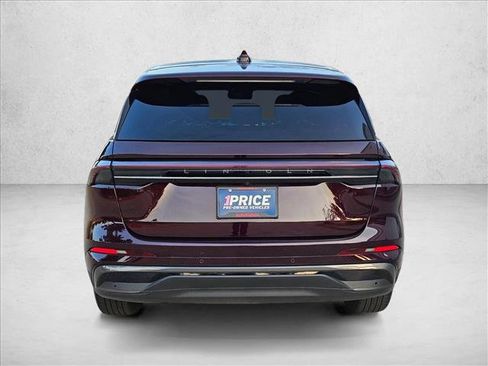 Used 2024 Lincoln Nautilus Premier w/ Jet Appearance Package image 7